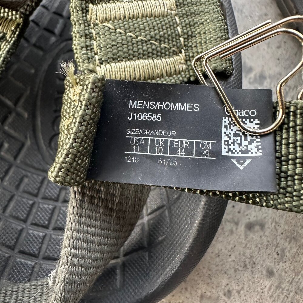 Unused Chaco Sandals Mens size 11 olive green